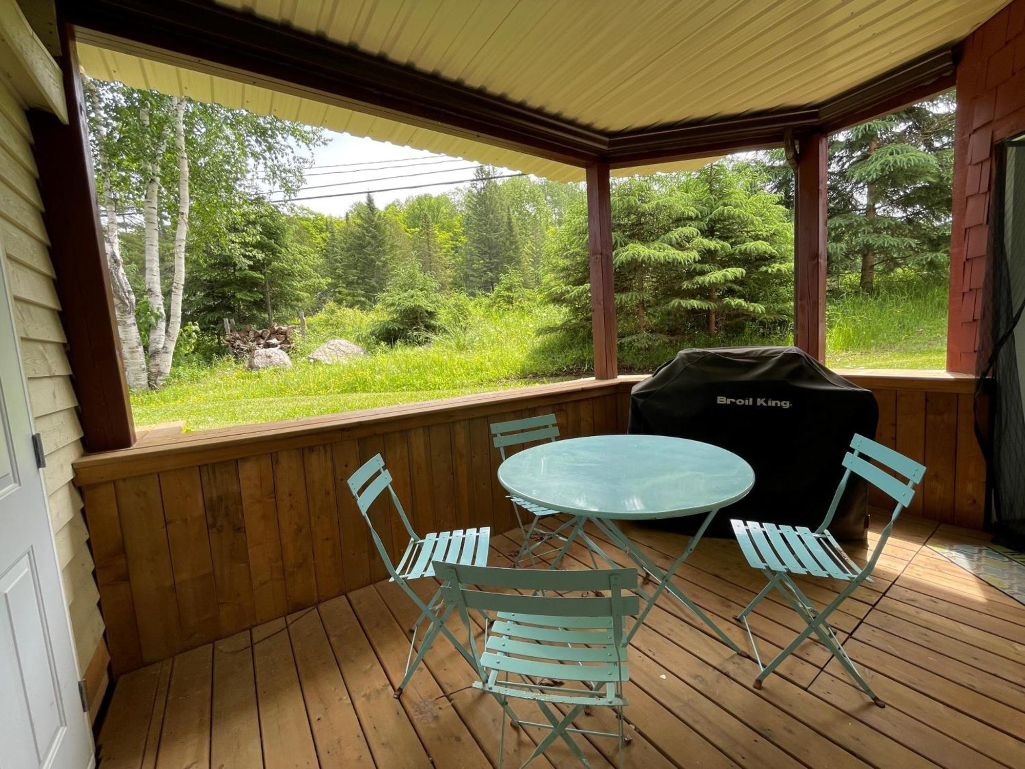 Condo Jardins Du Village Mont-Tremblant Oda fotoğraf